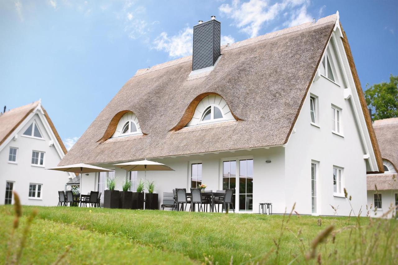 Reetidyll Am Haff Villa Pepelow Exterior photo